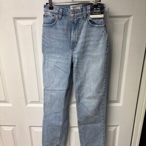Abercrombie & Fitch Curve Love The 90's Straight Ultra High Rise Jeans Size 27 4